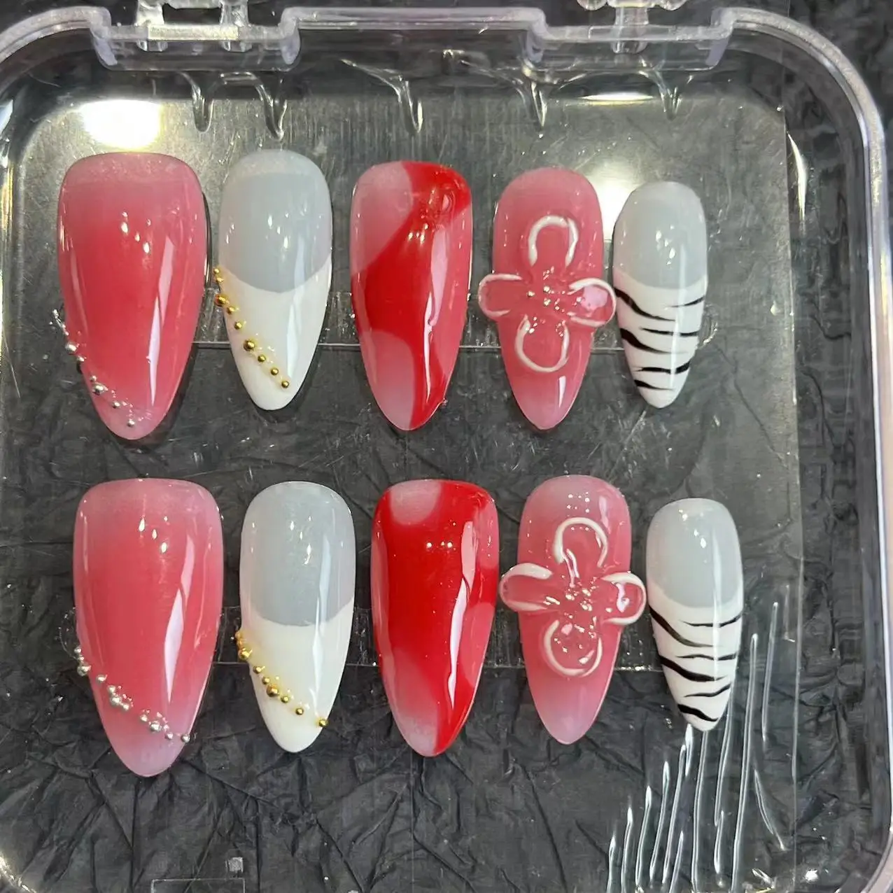 

10pcs Handmade Press on Nails Sweet Pink Color Fake Nail Tips Ins Style Hand-painted Flower Design French Almond False Nail Tips