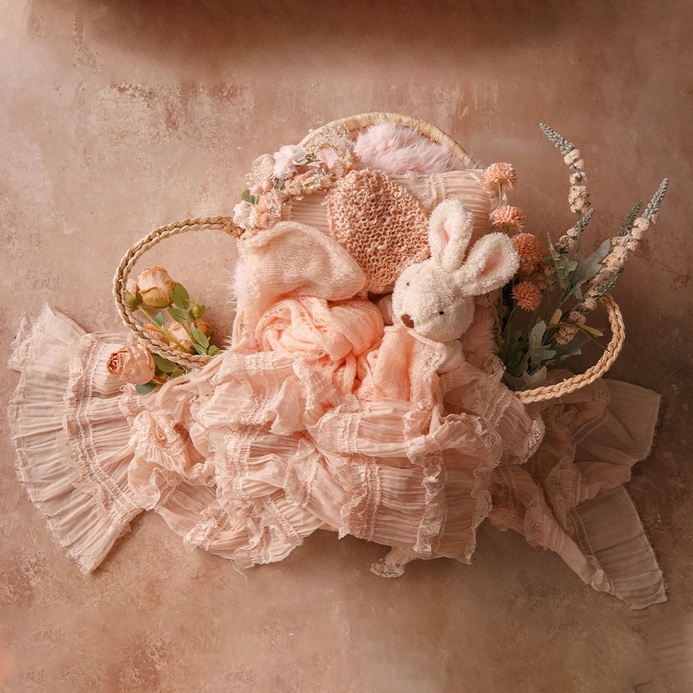 Accessoires de photographie sur le thème rose pour nouveau-né, enveloppe tricotée, coiffure de fleur, oreiller en dentelle, poupée lapin, accessoires de séance photo pour bébé