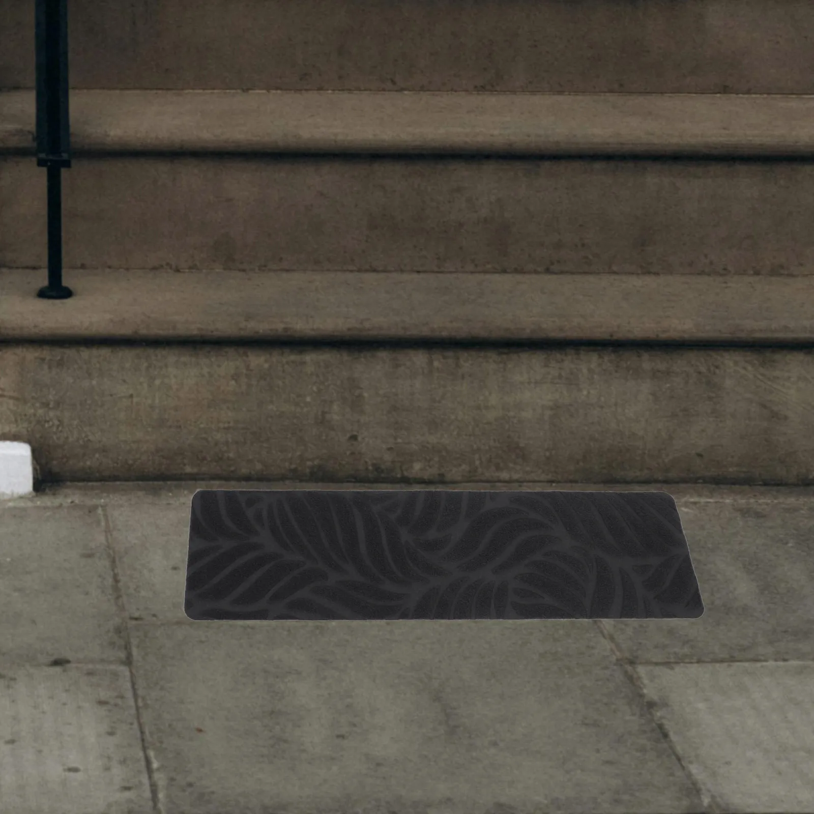 

2pcs Stair Treads Non Slip Indoor For Wood Steps Peel Stick Carpet Runner Water Absorbent Embossed Design Stair Mats Building