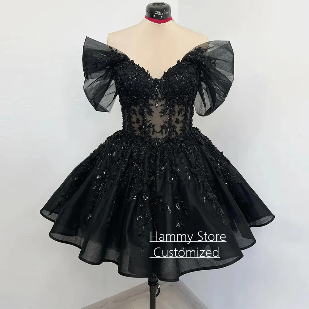 Kurzes Gothic-Hochzeitskleid, maßgeschneidert, schulterfrei, V-Ausschnitt, durchsichtig, mit Perlen verziert, Brautkleid, kleine schwarze Kleider