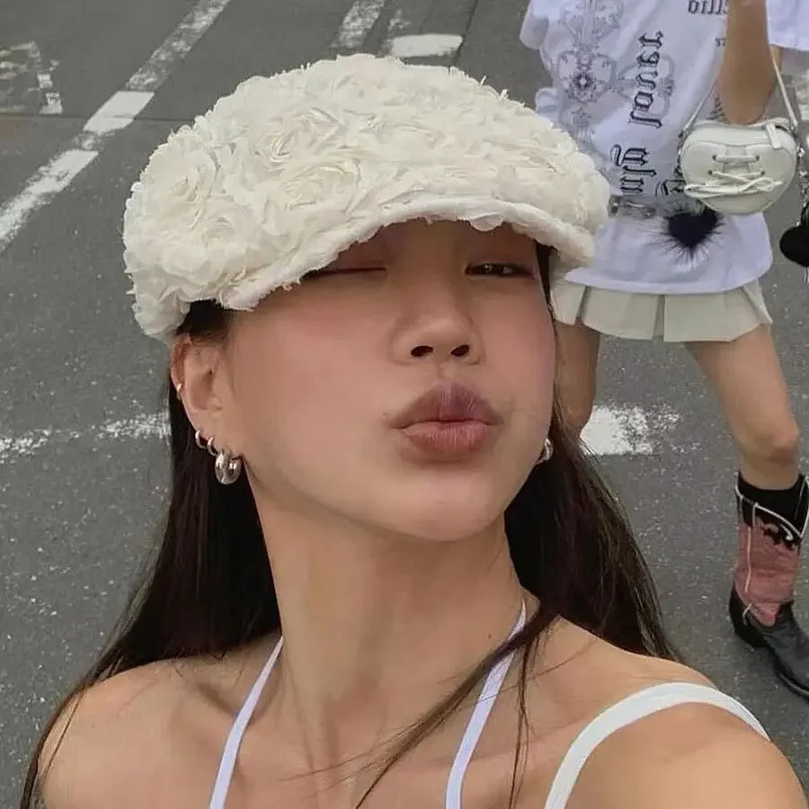 

Classic Rose Flower Beret Hats For Women&Men Breathable Thin Beanies Hat Female Outdoor Travel Spring Painter Artist Cap Gorros