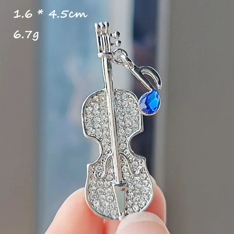 Vintage Elegant Violin Rhinestone Brooches for Women Pink Crystal Music Note Charm Luxury Pins Coat Accessories Jewelry Gifts
