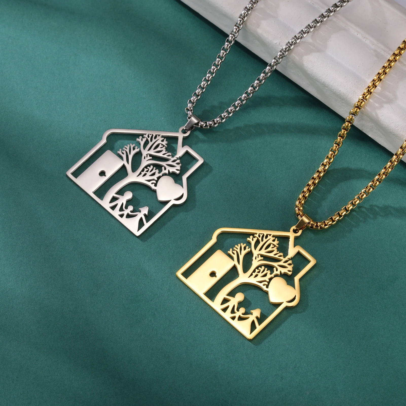 House Necklace for Woman Men Kid Child Family Father Dad Mother Home Pendant Box Chain Gold Color Stainless Steel Jewelry Gift