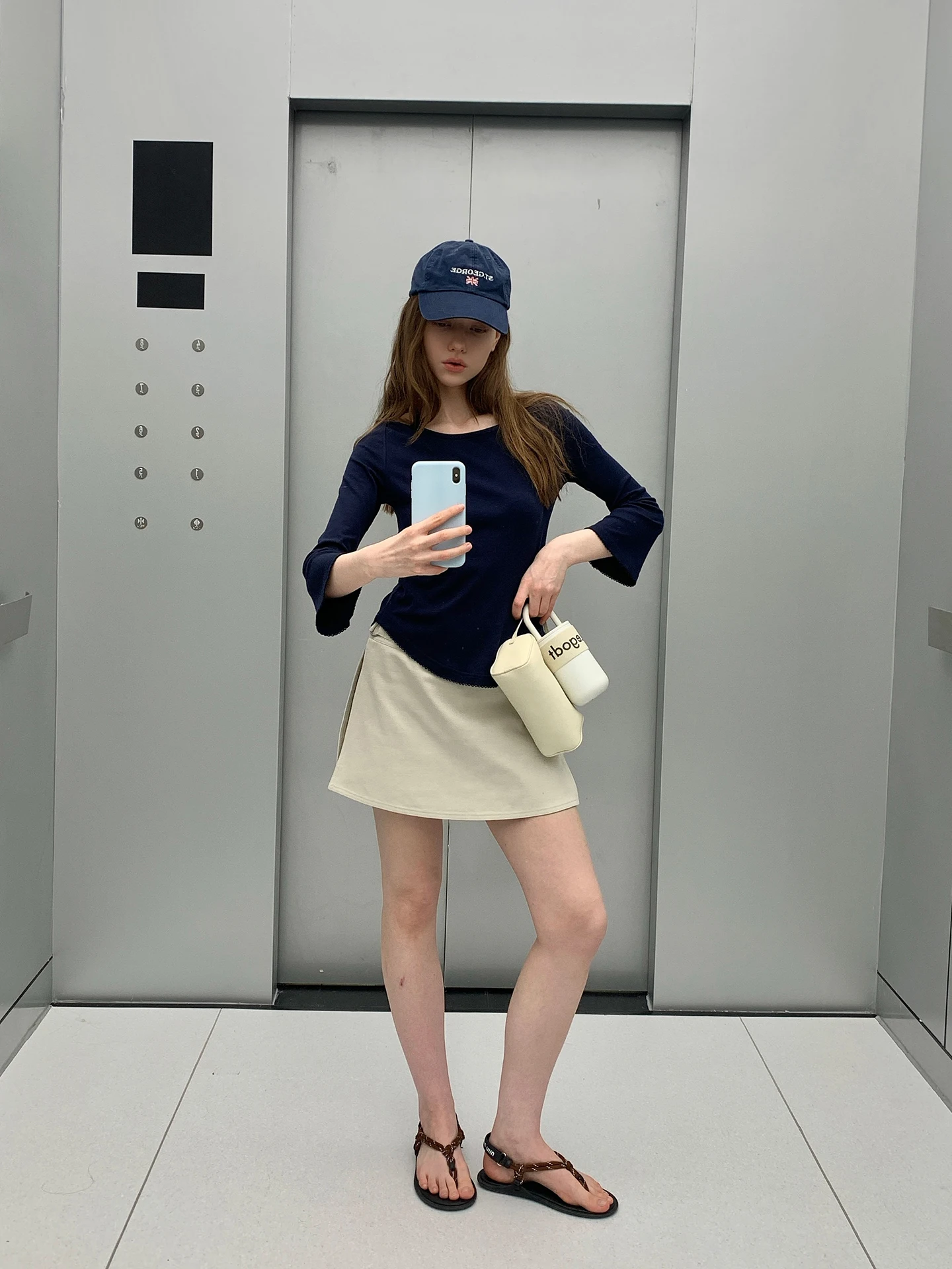 

Женская футболка Rylee из ткани Rylee с эффектом похудения, с рюшами на рукавах, вырезом-лодочкой, в винтажном стиле, для лета и весны, цвета Kernel Cosmos