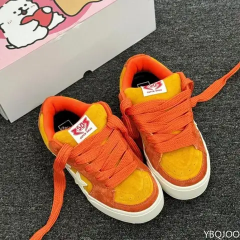 Chaussures de skateboard étoile rouge Orange pour femmes, Niche rétro Design jeune, chaussures de sport simples et confortables, nouvelle collection printemps automne