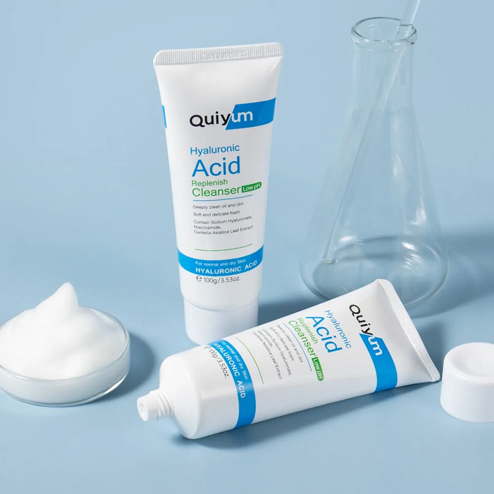 QUIYUM Hyaluronic Acid Face Wash 100g, Mild Deep Pore Cleansing Facial Cleanser for Oily Skin, Oil Control Non-greasy Non-drying