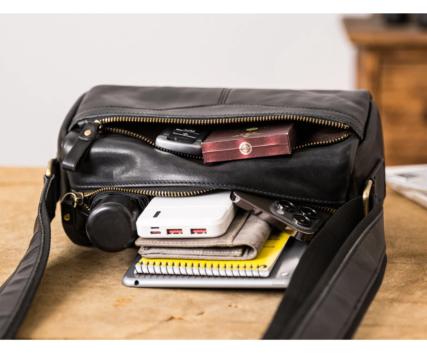 PNDME-Organizer handgefertigte Vintage-Umhängetasche aus echtem Leder für Herren, lässige Pendler-Luxus-Umhängetasche aus echtem Rindsleder. – Detail 20