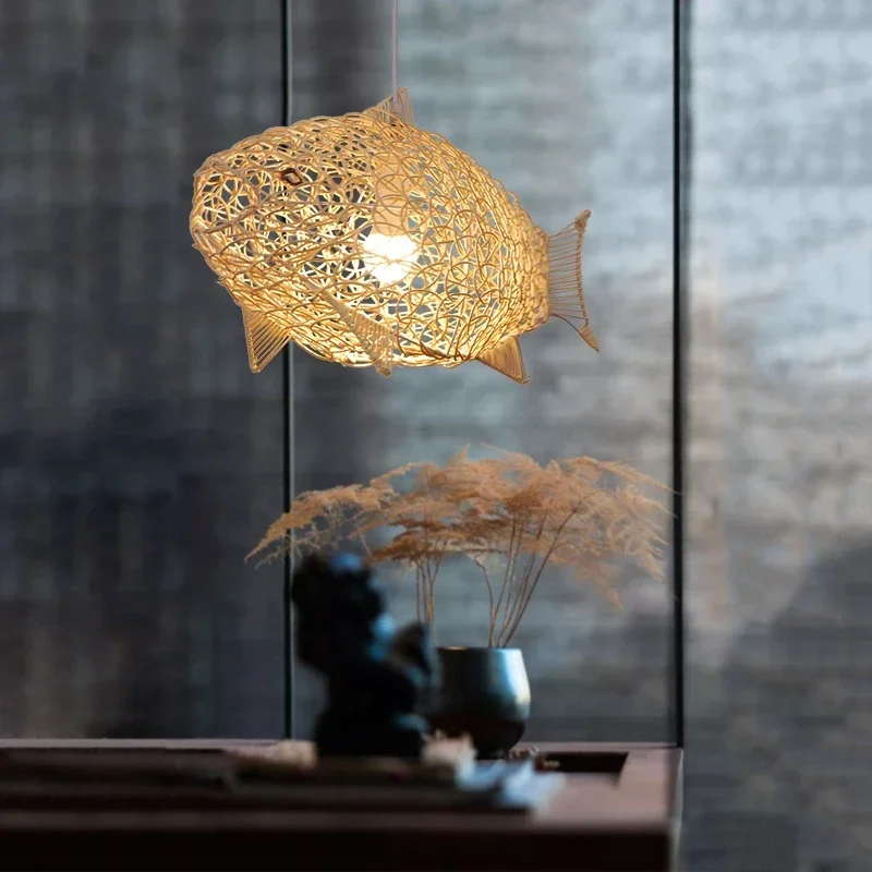 Lustre de peixe de vime simples e moderno restaurante personalidade criativa lâmpada em forma de peixe tecida à mão