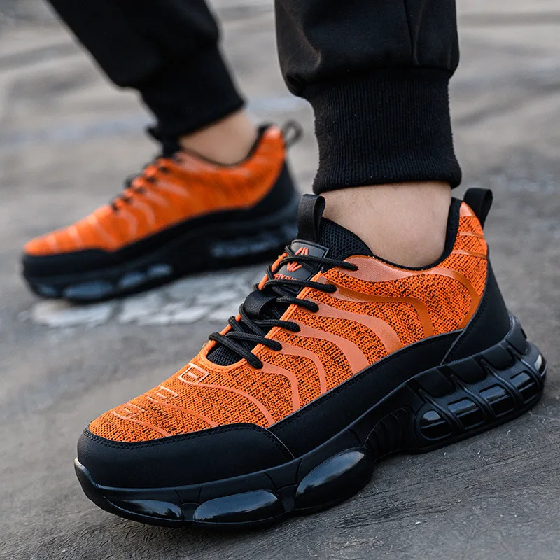 

New labor protection shoes for men in summer 2025 anti smashing and wear-resistant work clothes and old protective shoes