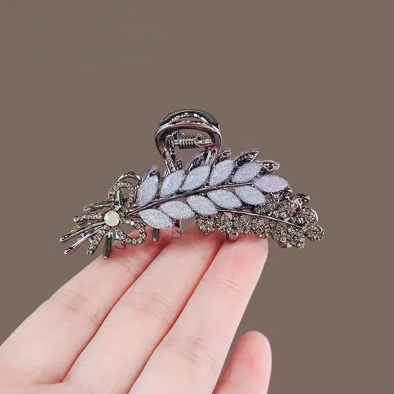 Feenhafte Strass-Schmetterlings-Haarspange, hochwertige Damen-Haarspange für den Hinterkopf, halbgebundener Haargriff, mittelgroßer Haarschmuck im koreanischen Stil – Detail 9