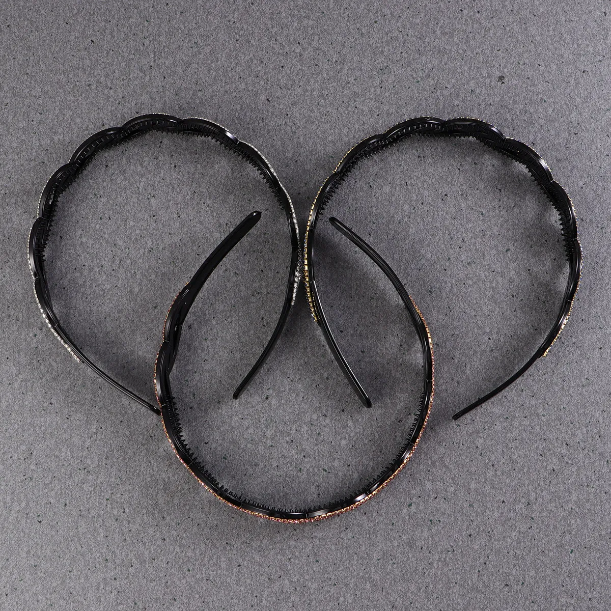 

Набор из 3-х противоскользящих повязок на голову со стразами и кристаллами, белые, синие, розовые, элегантные, для укладки волос, для спорта и вечеринок