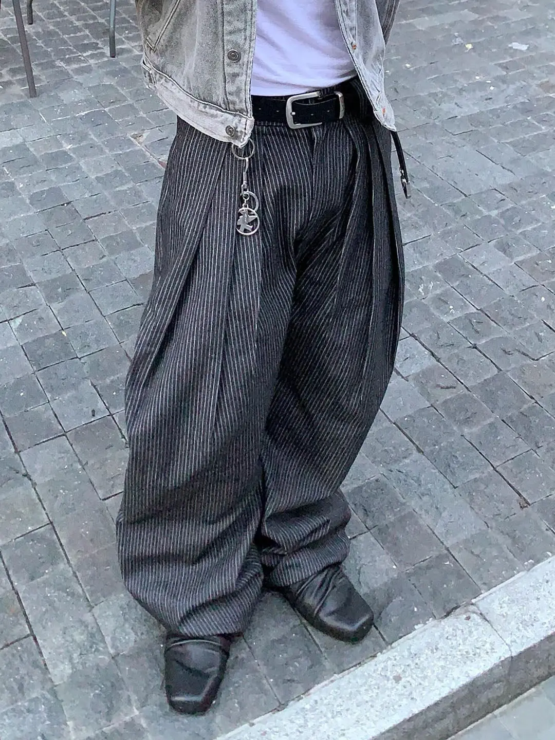 

American Streetwear Brand Pleated Design Stripe Wide Leg Casual Pants Loose Straight Cut Men's Women's Retro Sle Jeans