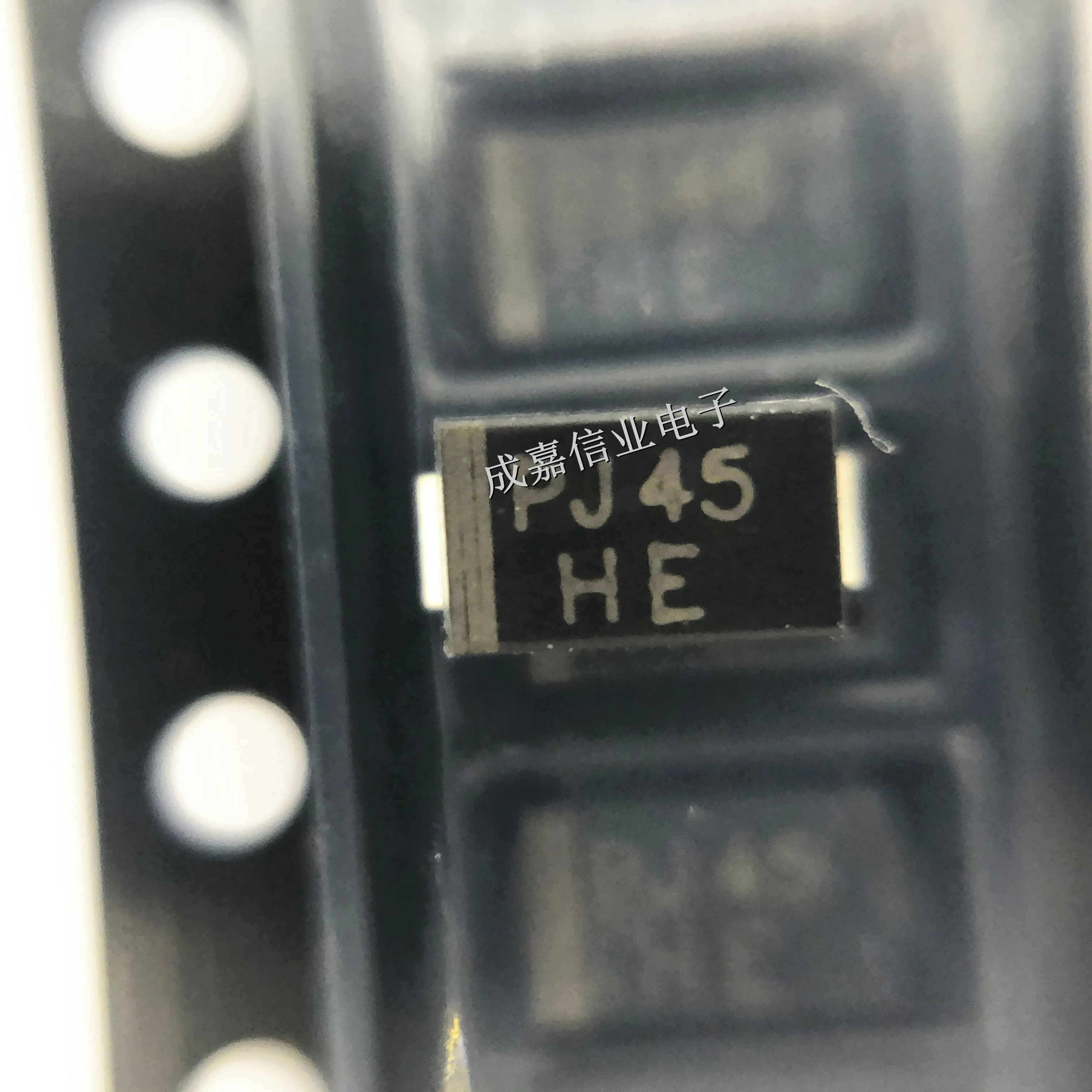 100pcs/Lot P4SMAJ5.0A_R1_00001 SMA DO-214AC MARKING;HE Electrostatic And Surge Protection (TVS/ESD)
