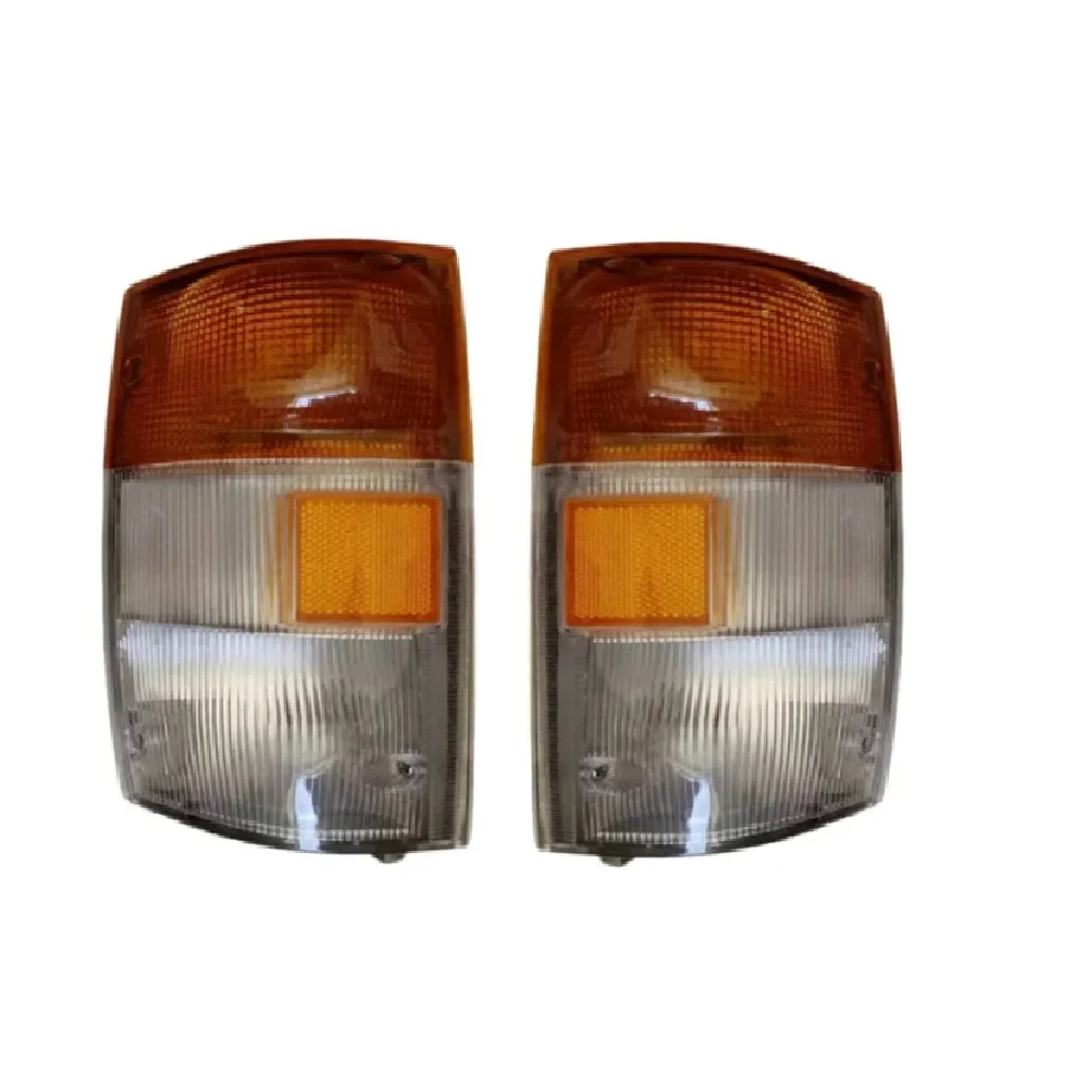 1 Pair （L and R) Front Bumper Corner Light Turn Signal Light for Isuzu 100P Truck