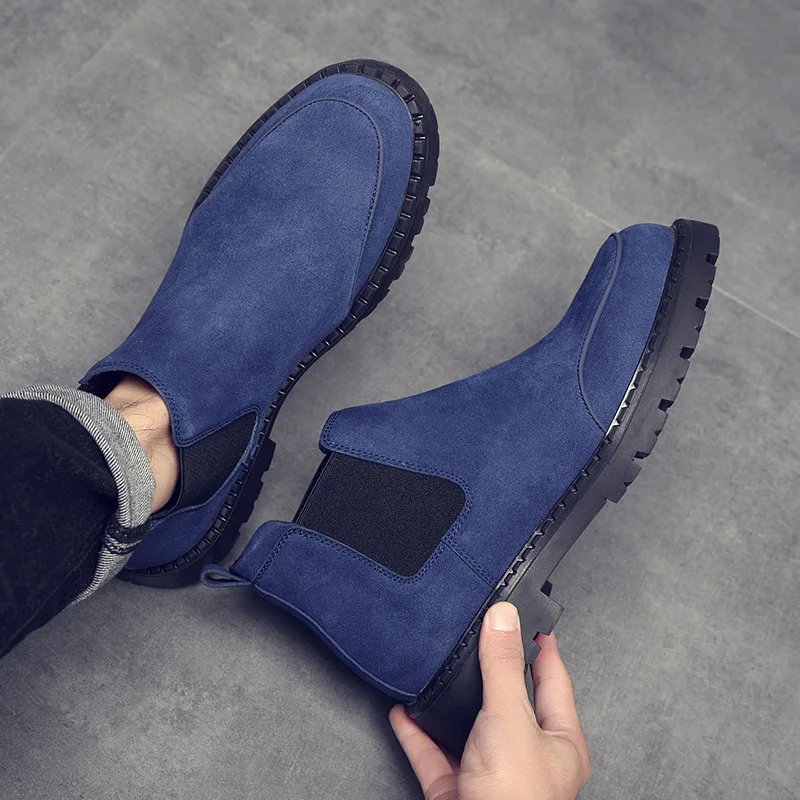 Short boots for men with round toe and thick sole  mid cut matte casual leather Chelsea boots for men