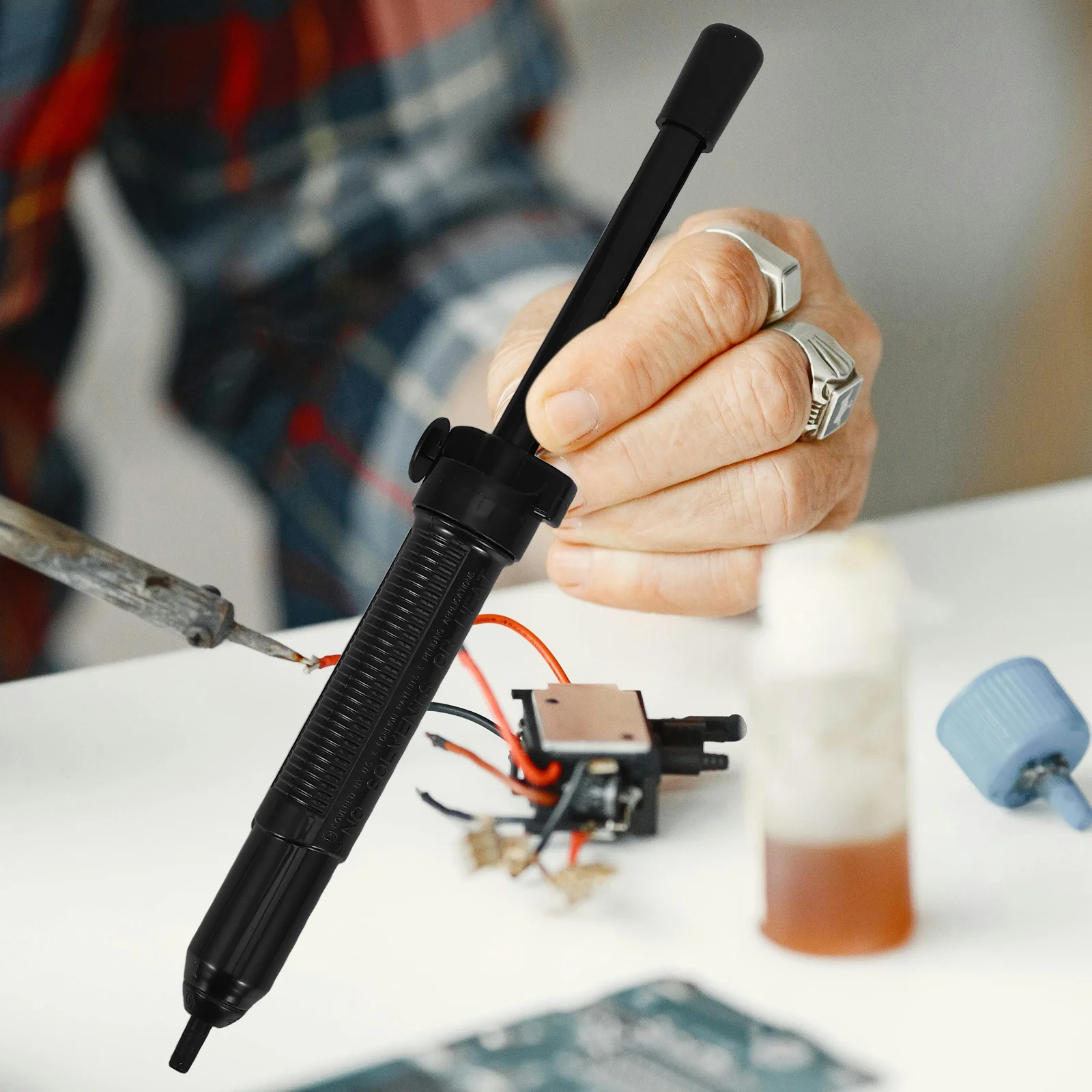 

Black Manual Desoldering Pump Lightweight Handheld Tin Sucker Tool Efficient Vacuum Solder Removal Tool for Pcb Work Electronic