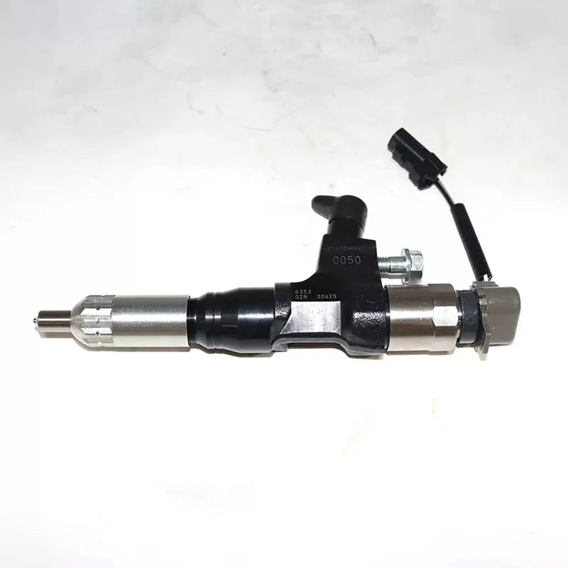 J05E Common Rail Injector For Kobelco SK200-8 Fuel Injector Nozzle Assembly 23670-E0050 989727-3230