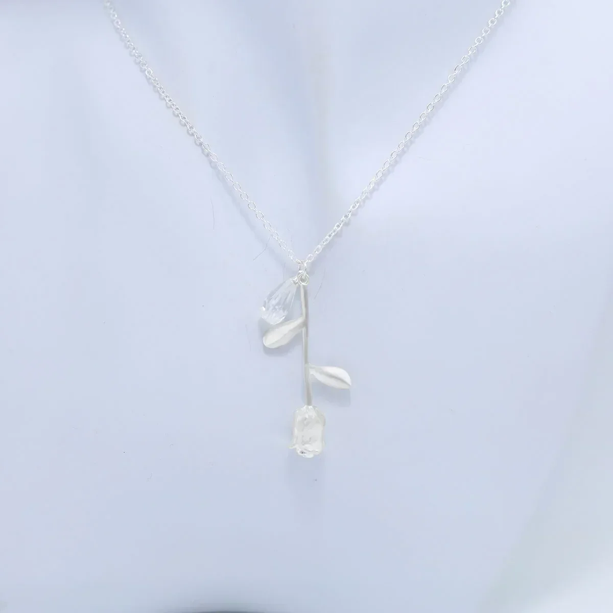 stainless steel fashion rose pendant necklace waterproof jewelry collarbone  for women  gifts