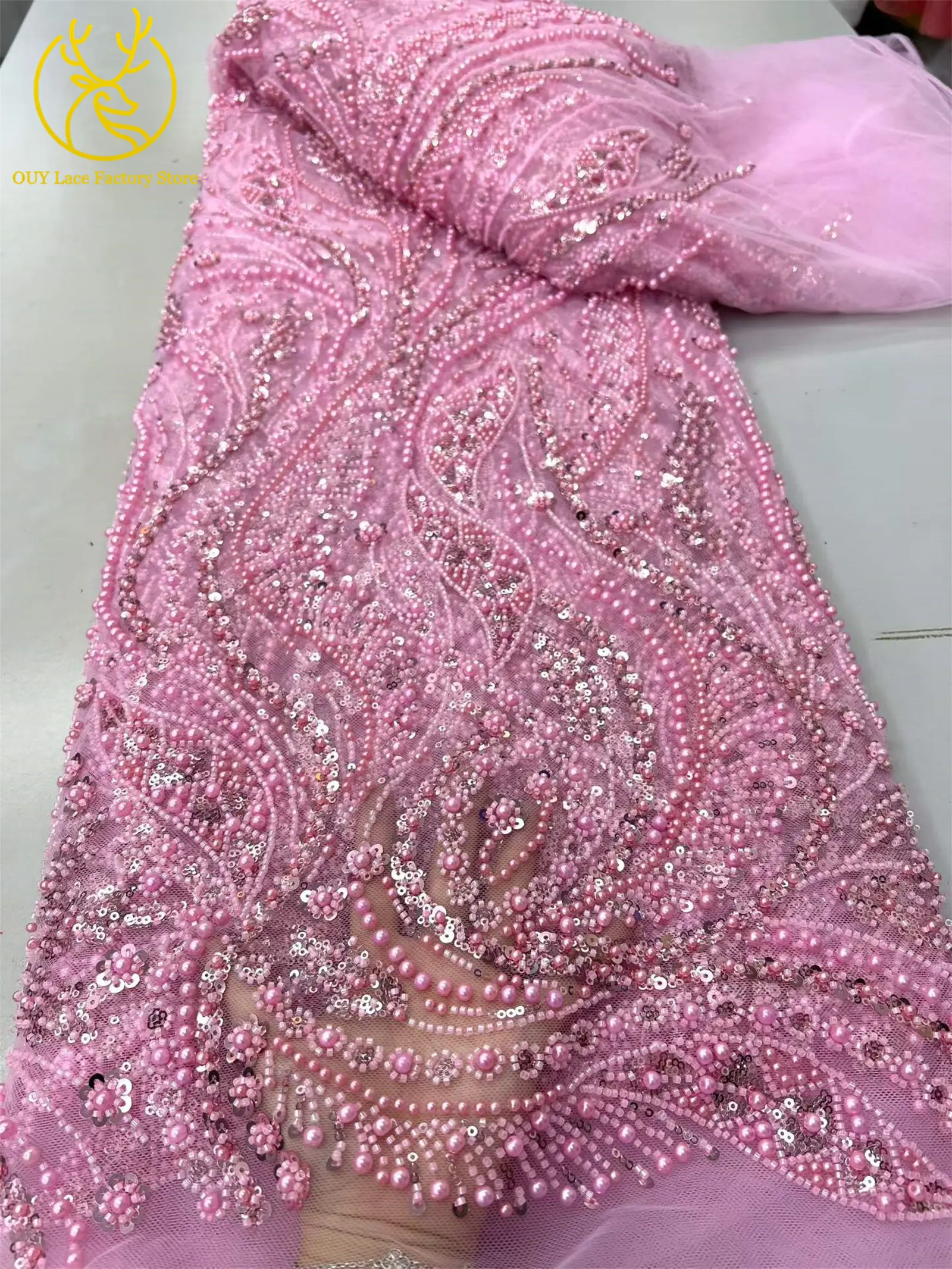 5 Yards nigerianischer roter Brautspitzenstoff mit Perlen, hochwertige afrikanische Spitze mit schweren Perlen und Pailletten für Brautkleider und Hochzeitsfeiern – Detail 10