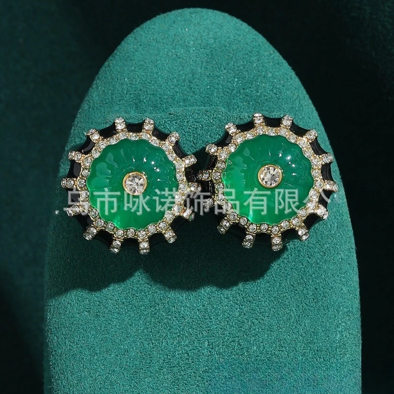 Vintage Green Glass Pumpkin Pendant, Adjustable Drawstring Niche Luxury Unique Statement Jewelry