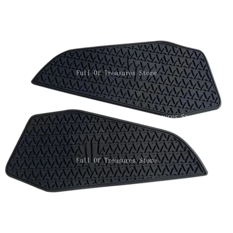 

Suitable for MT07 Anti-Slip Rubber Fuel Tank Pad Protector Sticker 2025