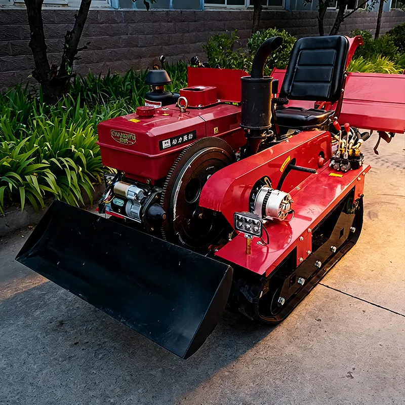 

Многофункциональная малогабаритная сельскохозяйственная техника на заказ: гусеничный роторный культиватор, микрокультиватор и оборудование для вспашки.