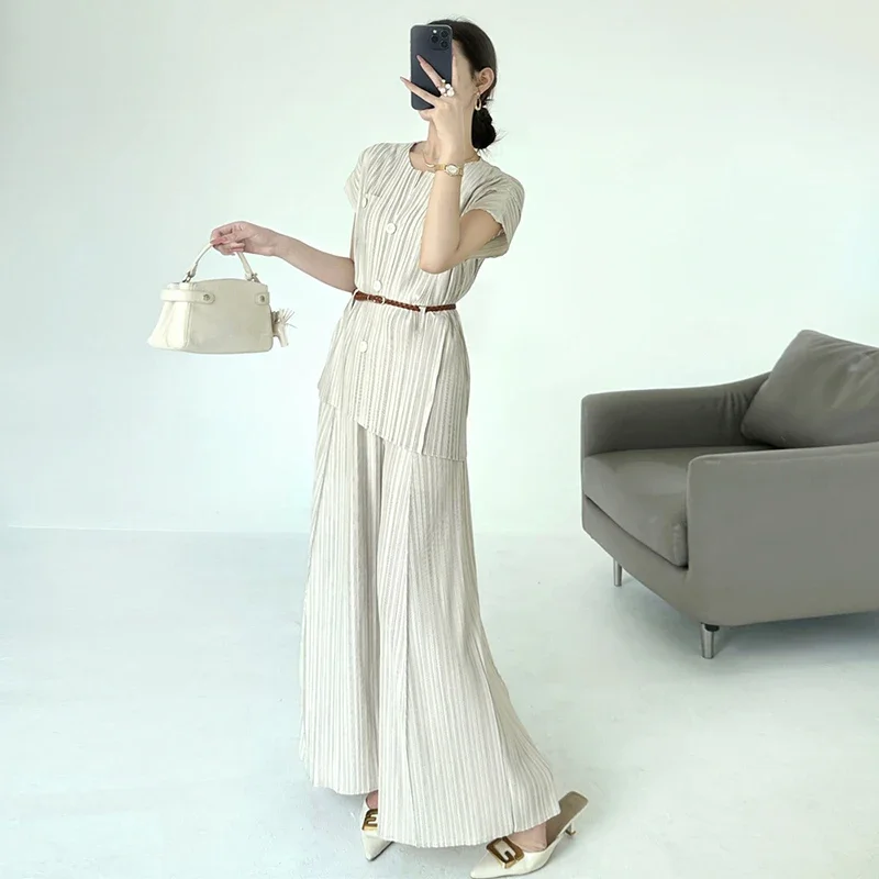 

Women's Suit Loose Short-sleeved Single-breasted Top and Wide-leg Pants Two-piece Set Miyake 2025 Summer New Pleated High-end