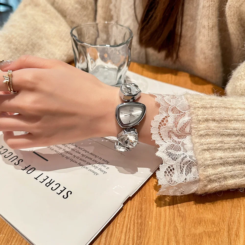 Women Watch Brand High Beauty Luxury Crystal Diamond Metal irregularity Bracelet Waterproof Diamond Female Fashion Clock Watches