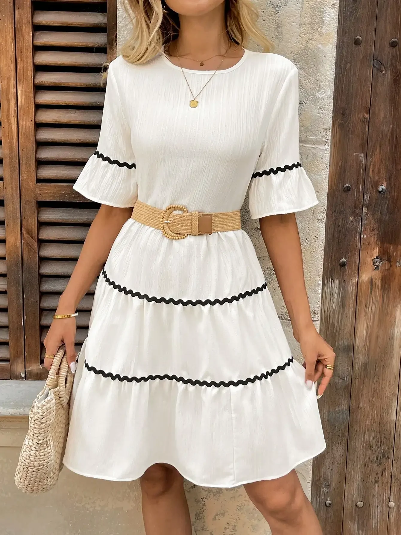 Nice Leisure and vacation style round neck ruffle short sleeve wavy webbing sticker contrast woven fabric apricot summer women