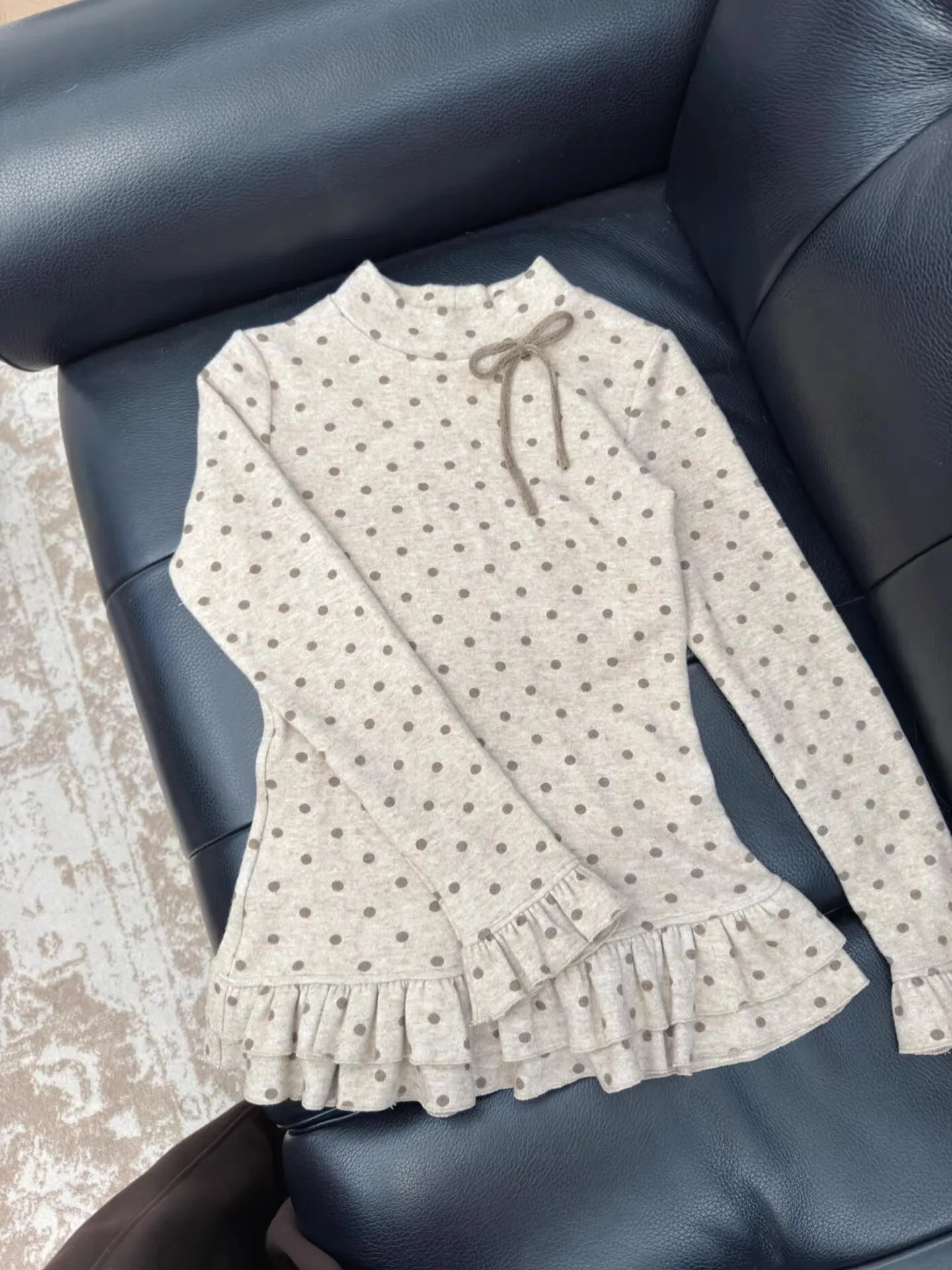 

Женская облегающая футболка с длинным рукавом в горошек в корейском стиле, базовая модель для ношения под одеждой, модная, с узлом