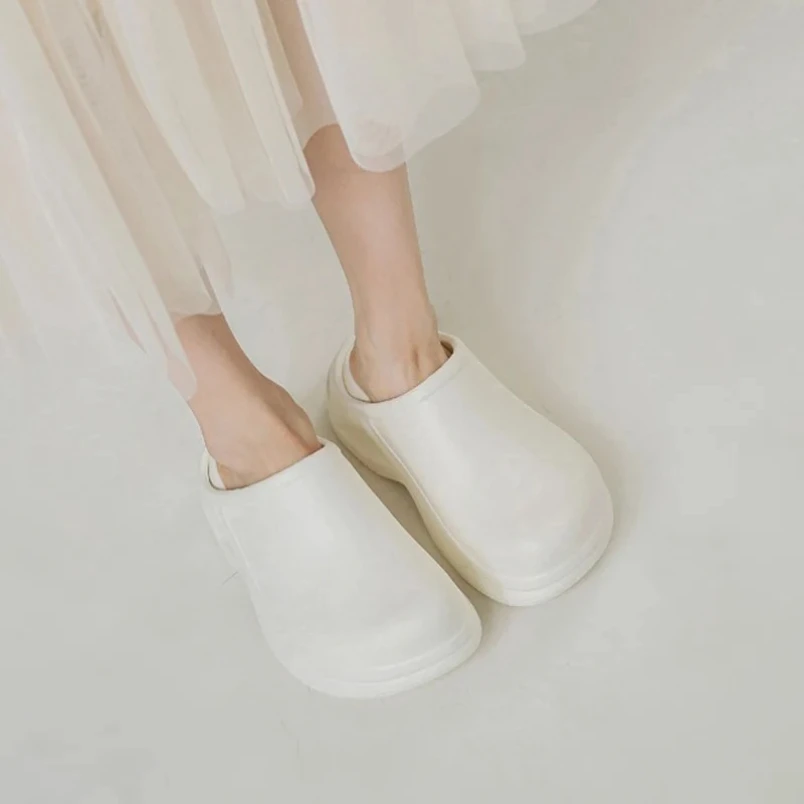 

Лето 2023, нескользящие женские тапочки без шнуровки, черные туфли на платформе с круглым носком и толстой подошвой, женская удобная брендовая обувь на плоской подошве