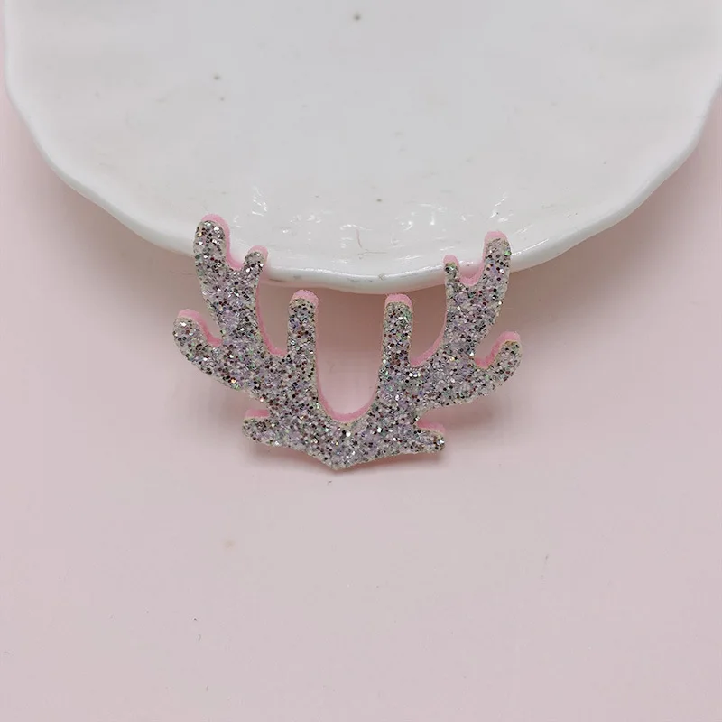 50 Stück/Los Glitzernde, glänzende Weihnachts-Geweih-Applikationen, gepolstert, 4x3,4 cm, DIY-Haarspangen- & Kopfschmuck-Dekor-Patches – Detail 1