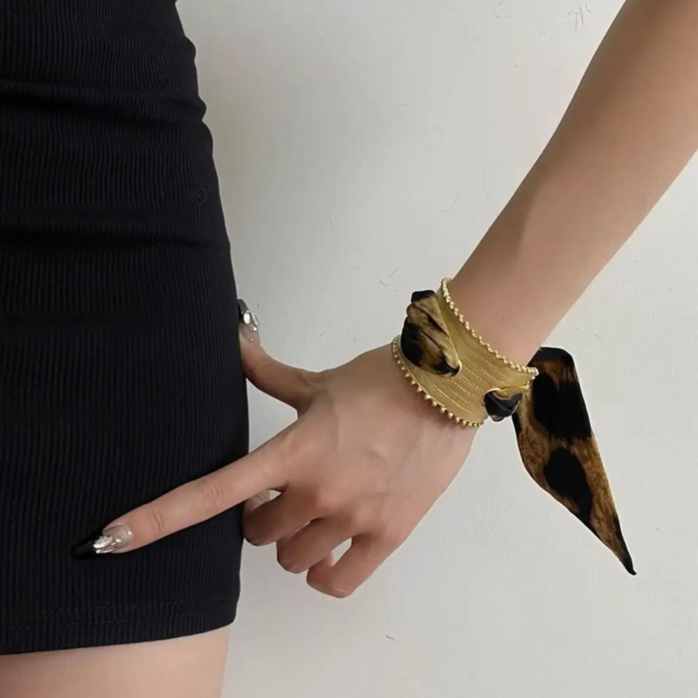 Металлический широкий открытый браслет, дизайн меньшинств, браслеты-манжеты из сплава с лентой, ювелирные аксессуары, европейский американский стиль