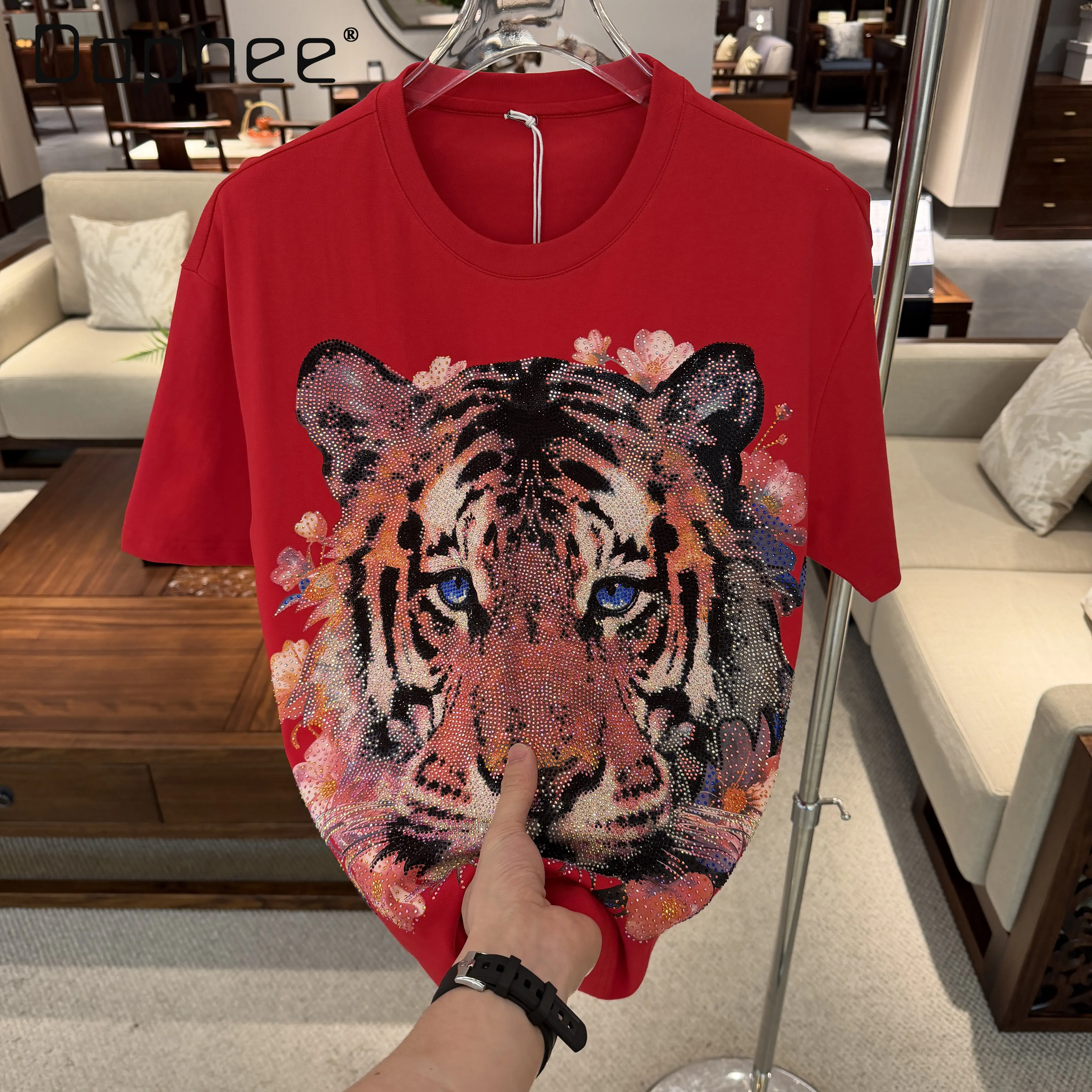 

2026 Summer New Men's Fashion Tiger Pattern Hot Fix Rhinestone Casual Loose Round Neck Short Sleeve T-Shirt Streetwear Tops