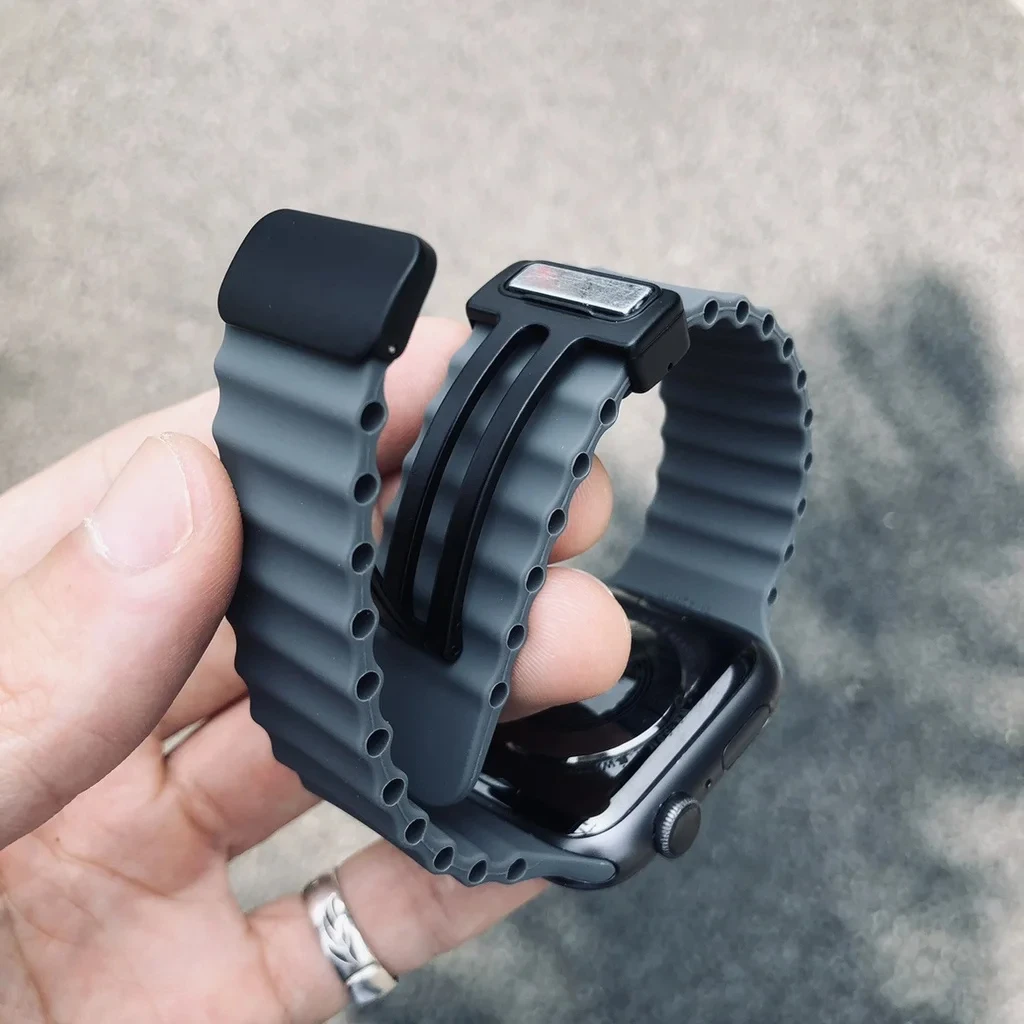 Magnetic Buckle Strap For Apple Watch Band Ultra 2 49mm 44mm 40mm 45mm 41mm 38 42mm Silicone Bracelet iWatch Series 7 6 3 se 8 9