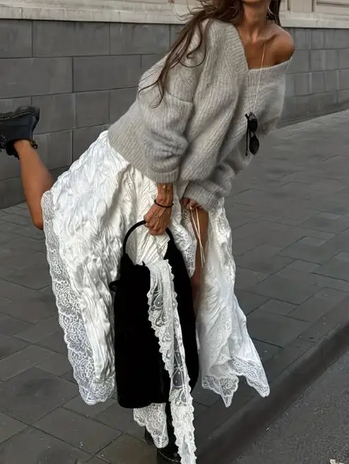 

Autumn and Winter Solid Color V-Neck Loose Long Sleeved Knitted Sweater for Women, Fashionable, Simple and Versatile Sweater