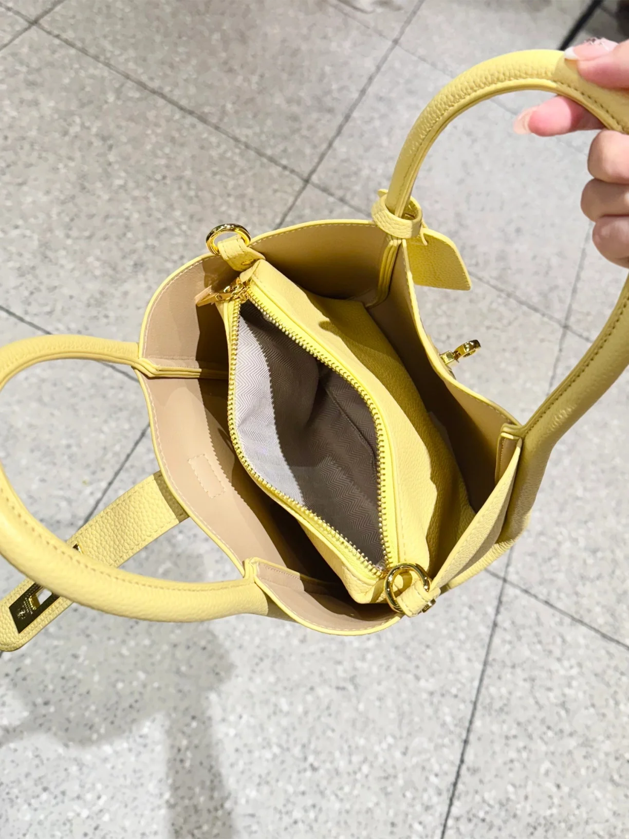 amiciyah-fashion-large-capacity-mother-child-bucket-bag-2026-new-commuter-handbag-shoulder-crossbody-bag-elegant-lady-purse