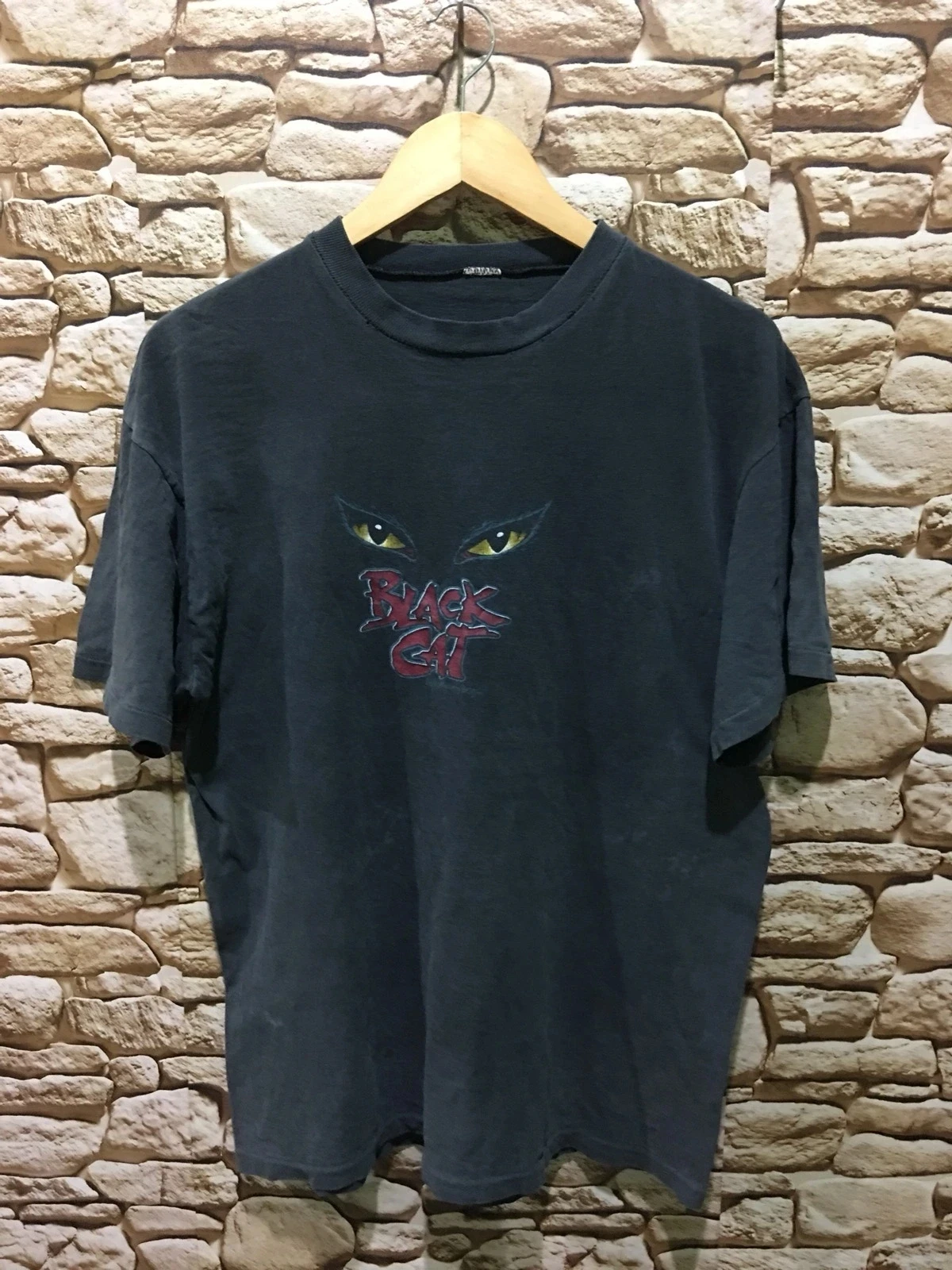 Descubre la moda con Teejays: Camisetas vintage y creativas para tu estilo único
