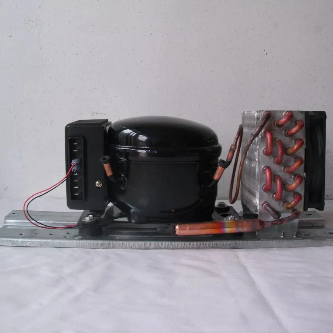 BD25HC DC12V 24V DC Compressor Unit On-board Refrigerator Freezer Refrigeration Unit Condensing Unit DC12V24V