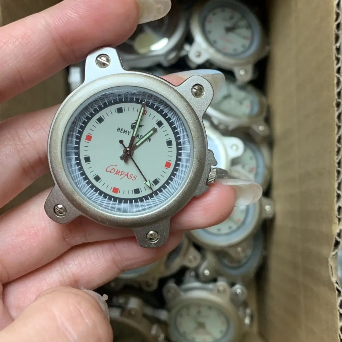 Vintage Y2k watch head quartz movement ufo spaceship watch dial can be installed 20mm strap