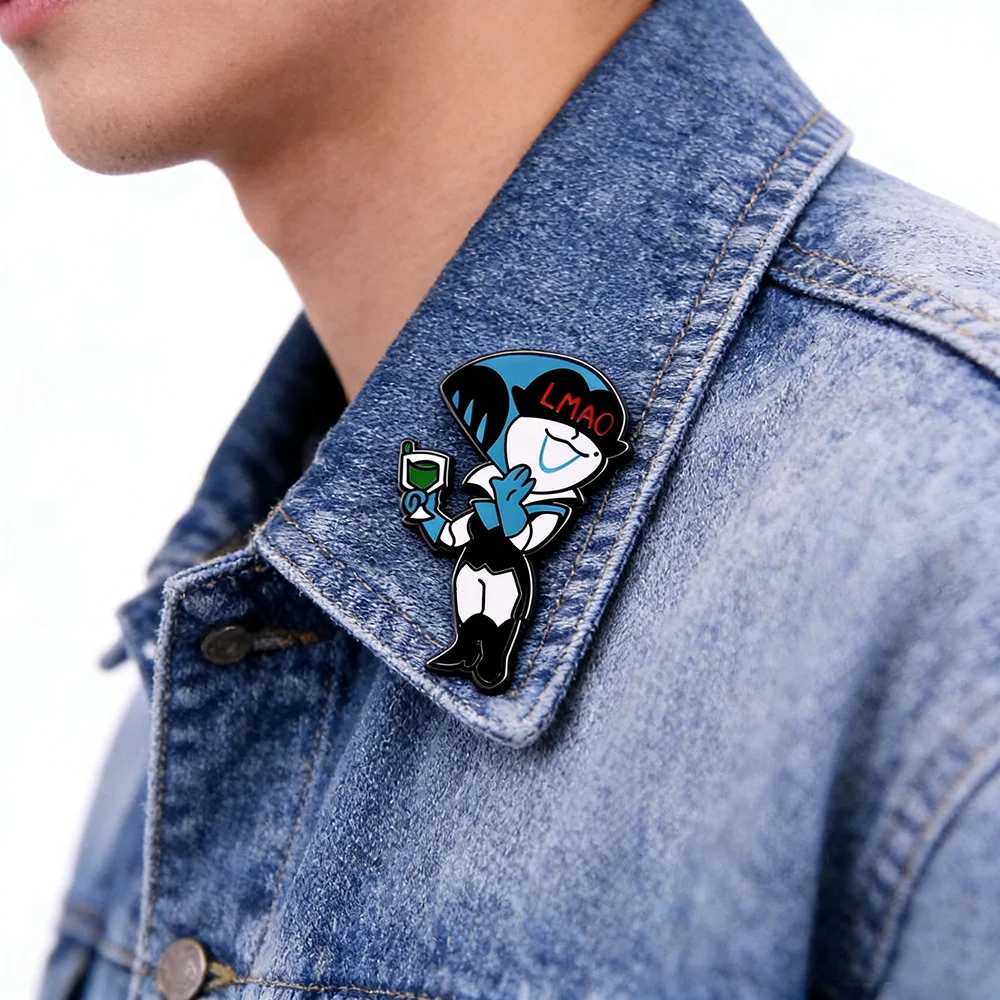 Deltarune Queen Emaille Pin Cartoon Spiel Charakter Abzeichen Mode Anstecknadel Rucksack & Bekleidung Accessoire