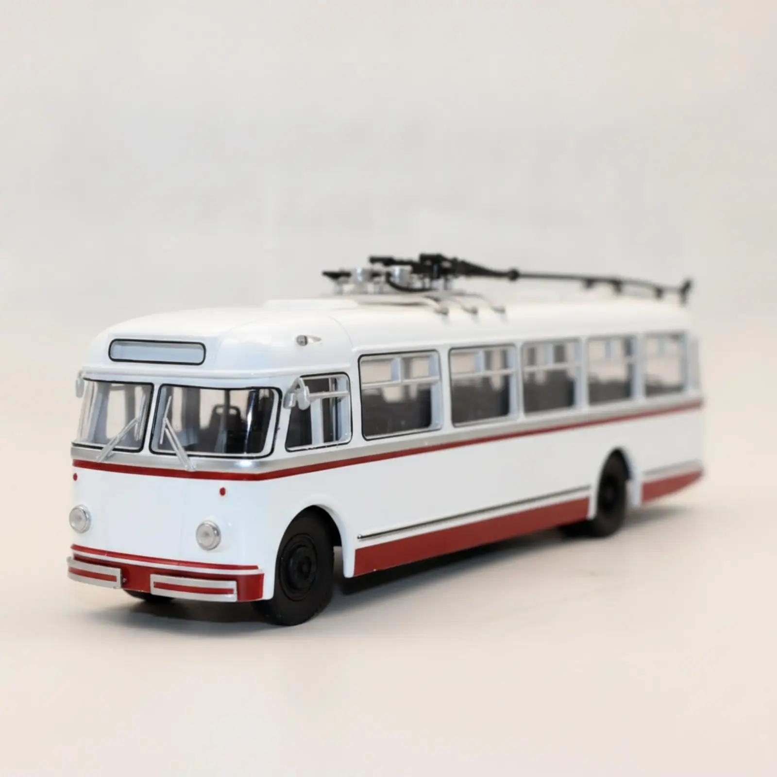 Trolleybus Model 1:43 Scale Collectible Bus Classic Toy Bus with Trolley Pole