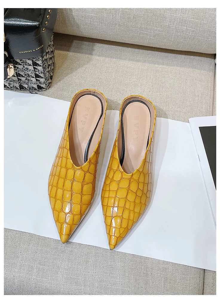 Size 34-41 2023 Closed Pointed Toe Slides Female Chunky Wedge Shoes V Cut Design Leather Footwear Fashion Women Sandals A341