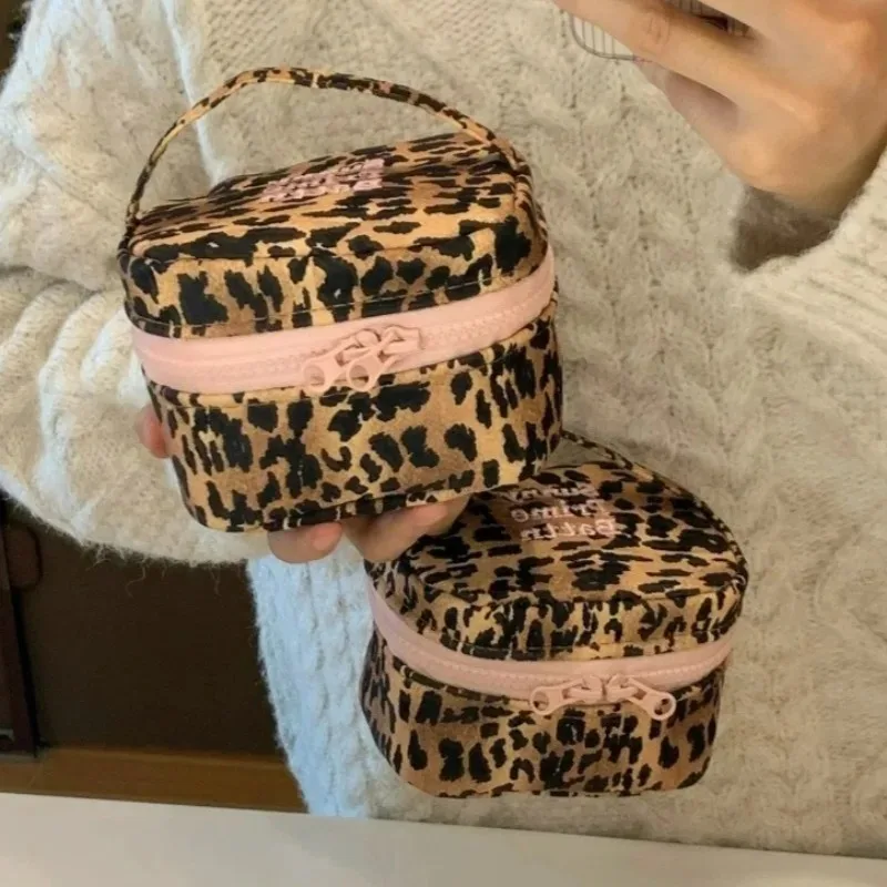 Fashion Cute Pink Leopard Print Makeup Bag Women Portable Small Travel Cosmetic Organizer Toiletry Case Large Capacity Storage