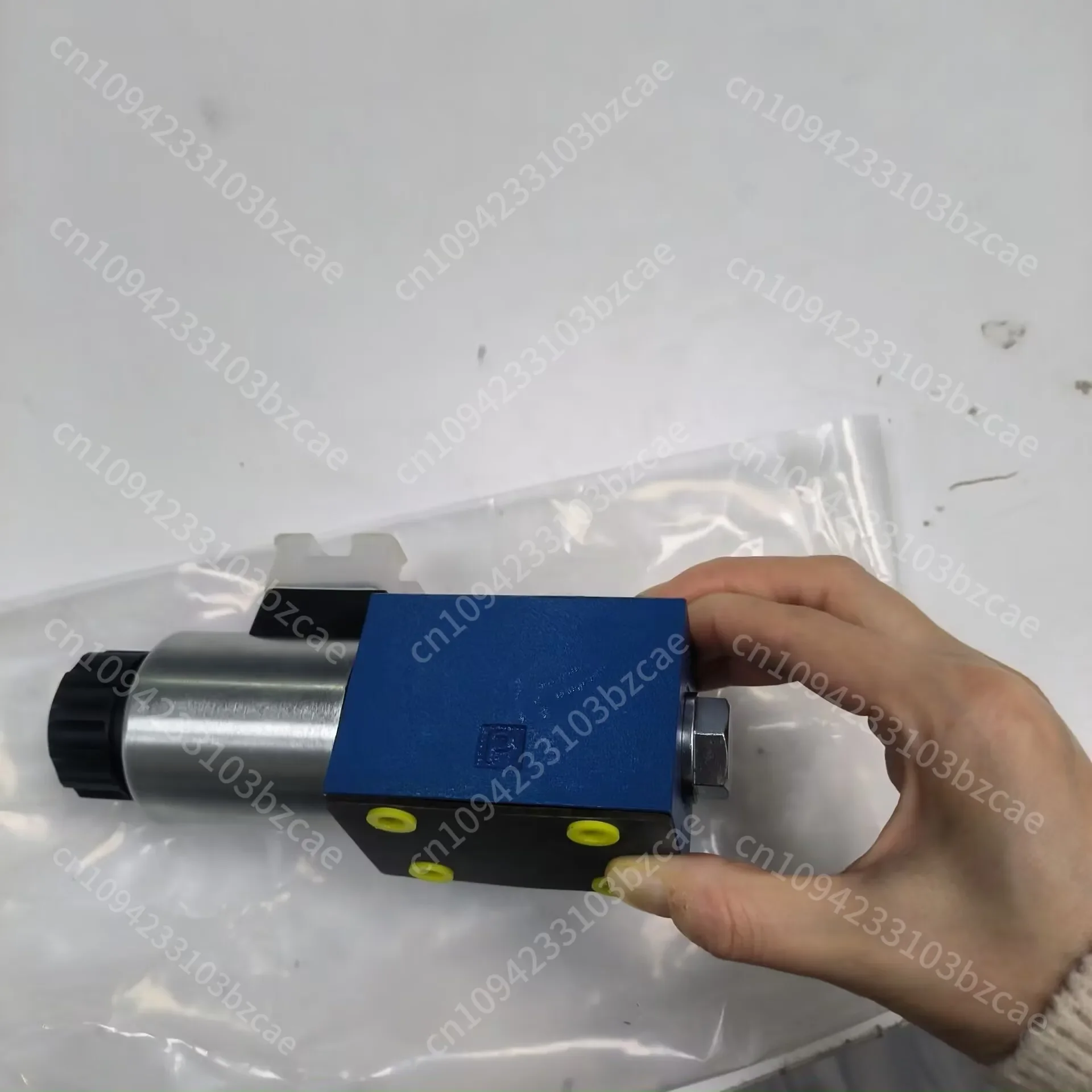 

NEW New Solenoid Valve 4WE6GA62/EG24N9K4 Directional Control Valve Sensor