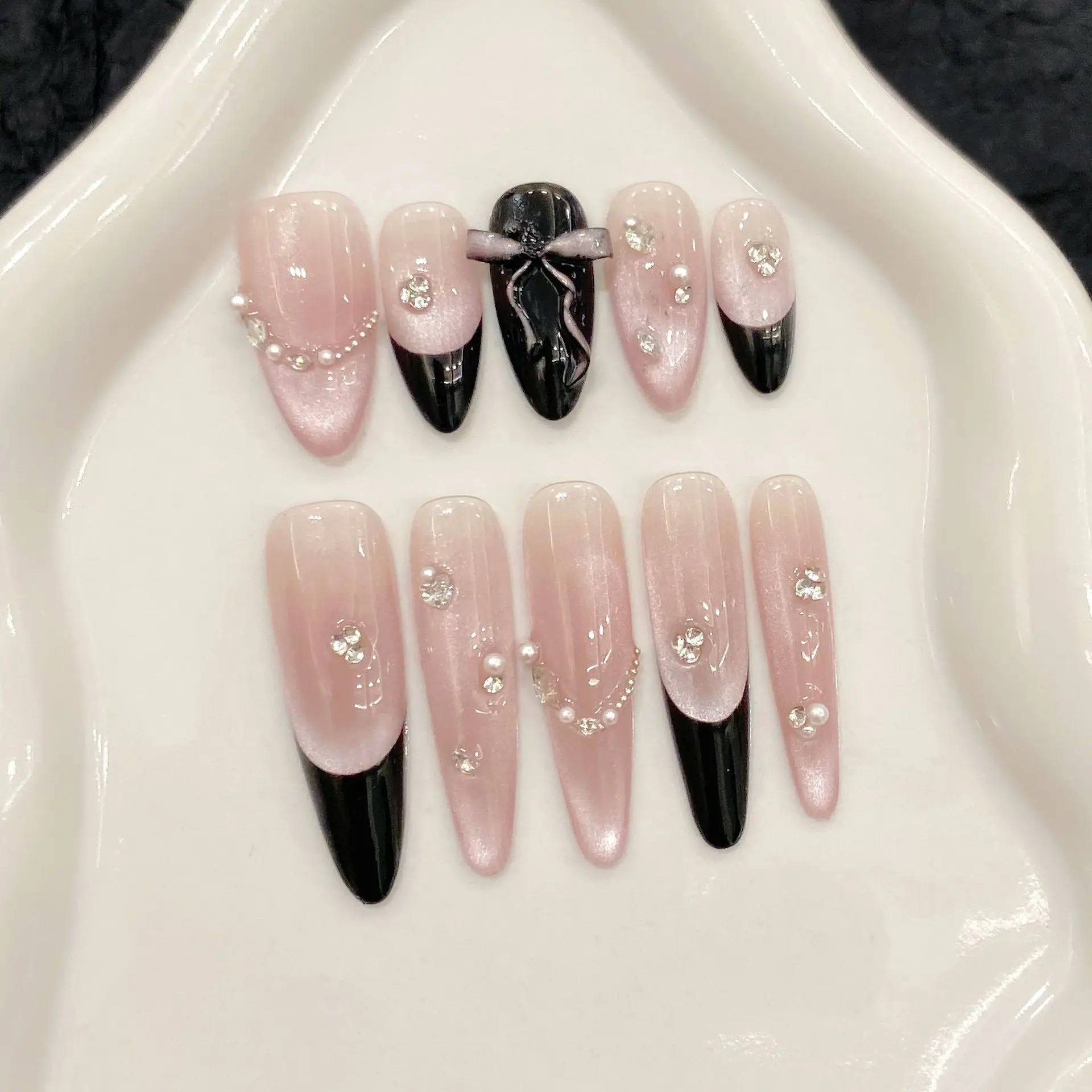 

10pcs Pure Hand Pressed Stiletto Nail Art,Nice Fake Nails,Black Powder Contrast, Shiny Cat's Eye With Damond Bow,Ideal For Women