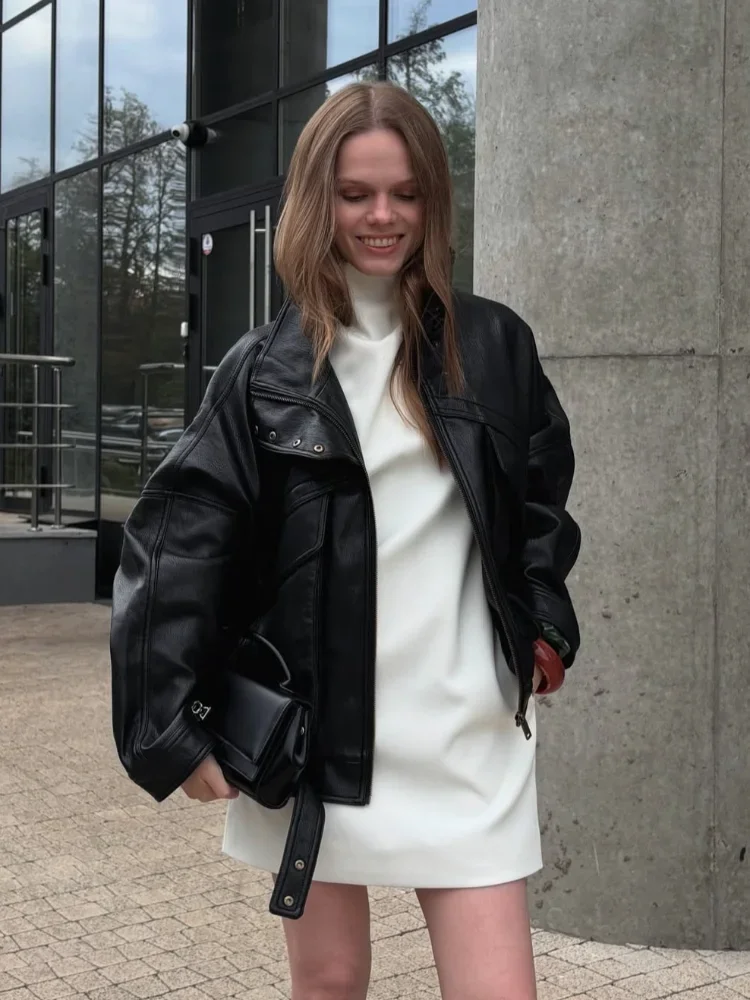 

Женская шикарная черная кожаная куртка на молнии, однотонное толстое пальто с воротником-стойкой и пряжкой, длинным рукавом, новинка 2025 года, модная зимняя уличная одежда