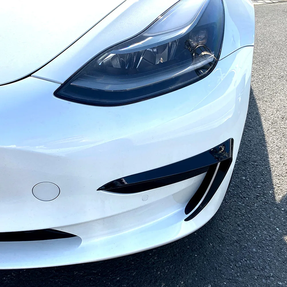 2Pcs Front Bumper Cover Correct Connector Direct Installation Eyebrow Trim Fog Light Model 3 Wind Sticker  2Pcs