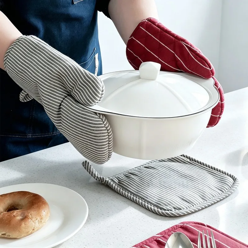 Nordic Striped Heat-resistant Oven Gloves Thick Insulation Microwave Gloves Kitchen Baking Cooking Protective Pad