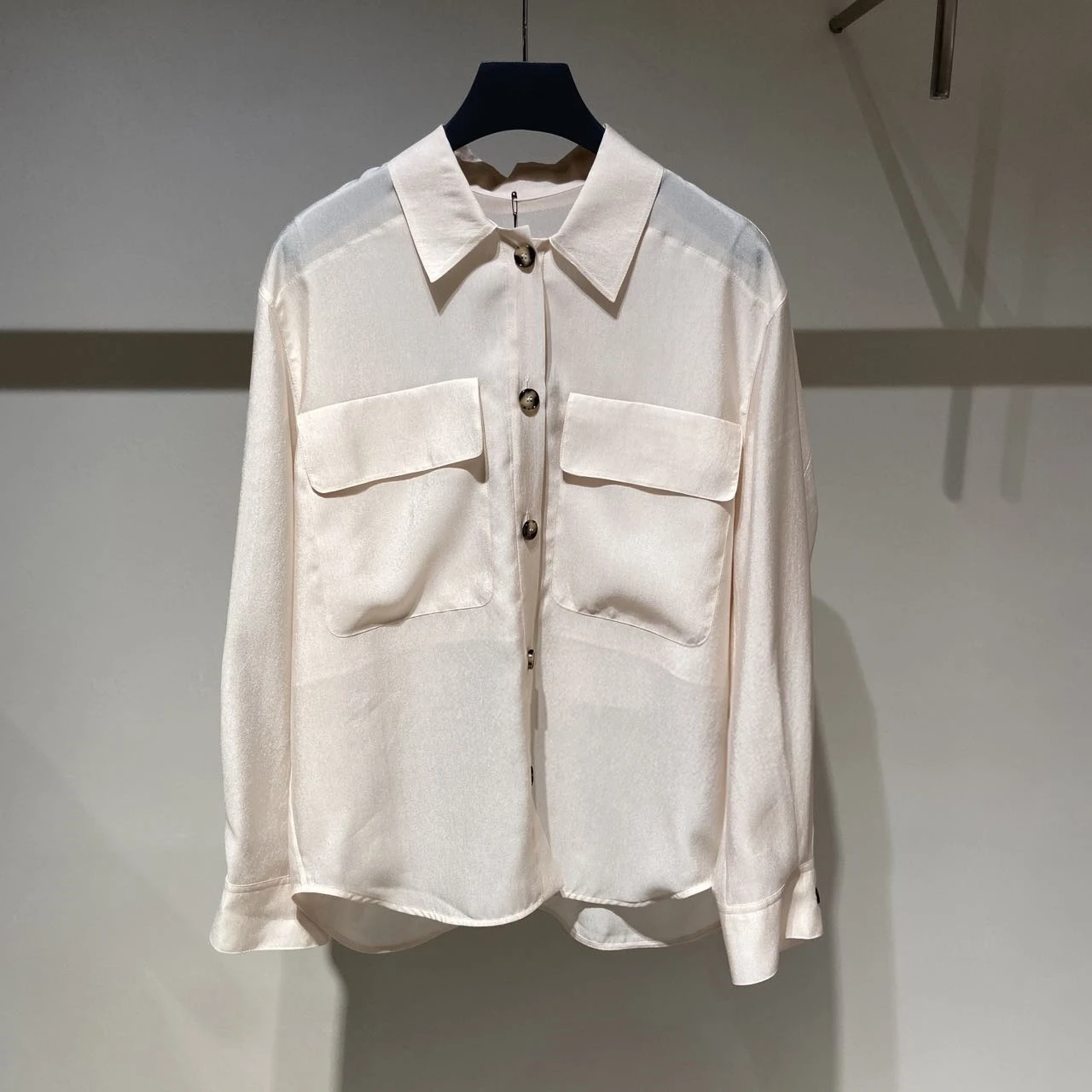 

Classic Korean Style Long Sleeve Satin Shirt Casual Double Pocket Pure Color Elegant Workwear Fashion Women's Premium Shirt